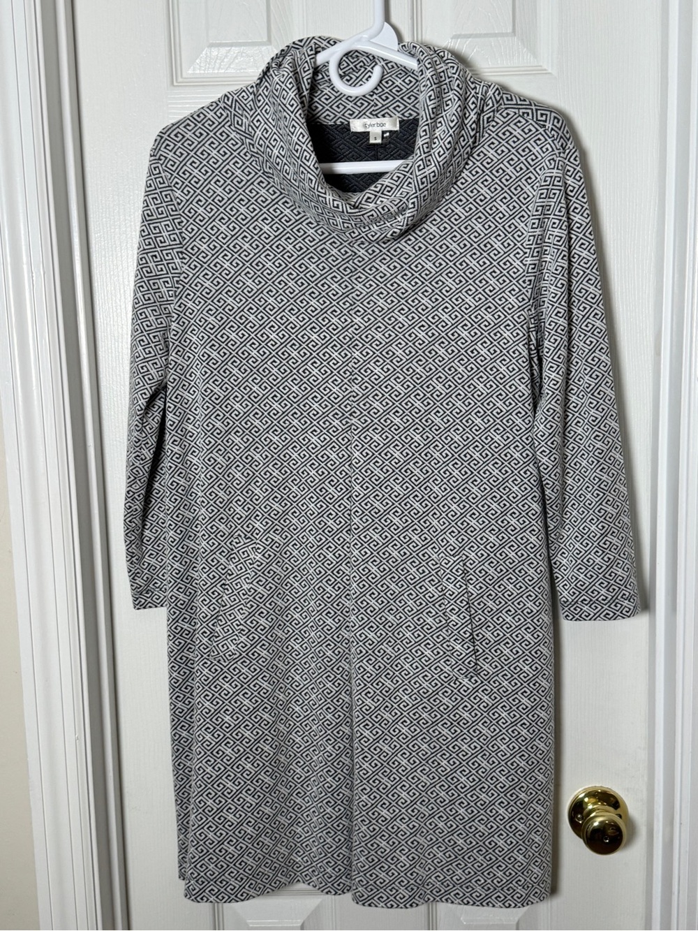 Tyler Böe Kim Greek Key Cowl Neck Shift Dress Gray Black Pockets Small